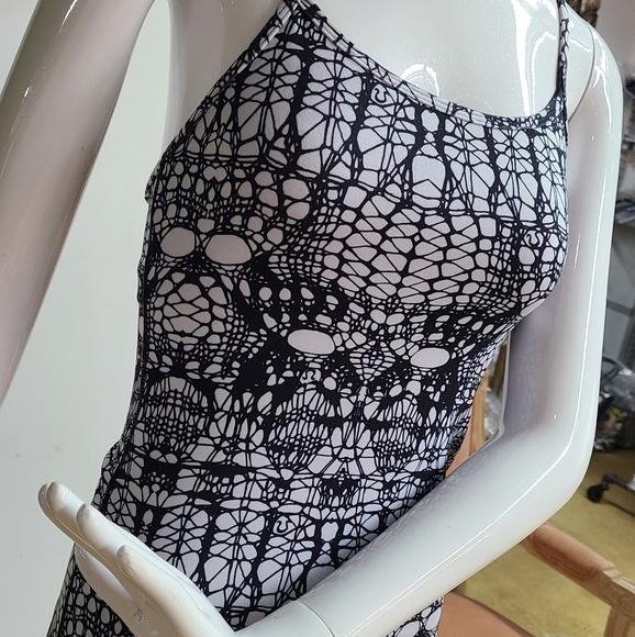 🦋Lululemon Racerback Tank - Picture 9 of 10